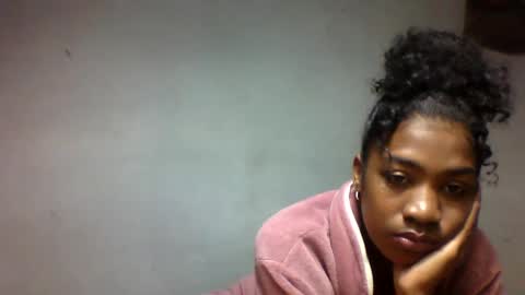 faiqua95 online show from May 30, 7:10 pm