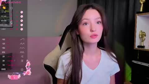 lina online show from July 12, 4:08 pm