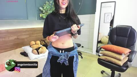 Megan    630  1330 -5 online show from April 9, 12:10 pm