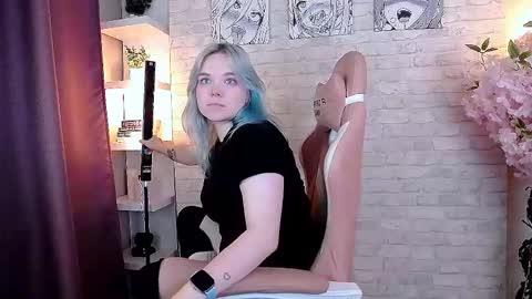 Bella online show from October 28, 3:51 pm