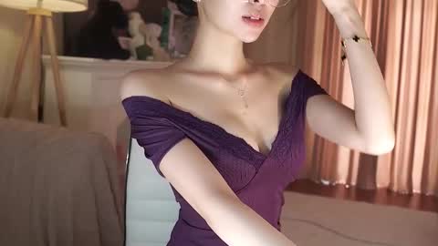 feel_me_00 online show from November 11, 1:01 am