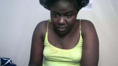 Snapshot of feetlovers123_ebony chatting on October 12, 9:17 pm feetlovers123_ebony online show from October 12, 9:17 pm