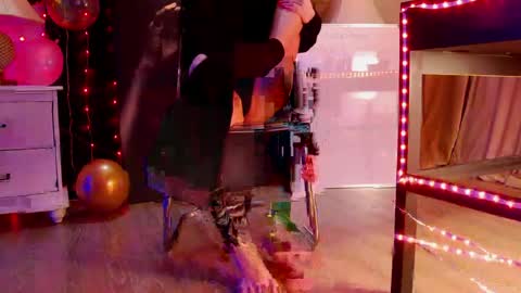 FeetVibe online show from March 22, 6:08 am