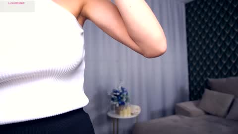 Hello im Nova online show from January 7, 4:27 am