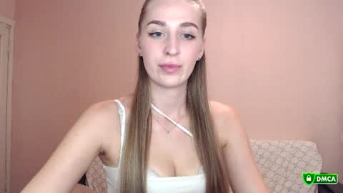 Femke online show from July 1, 8:19 pm