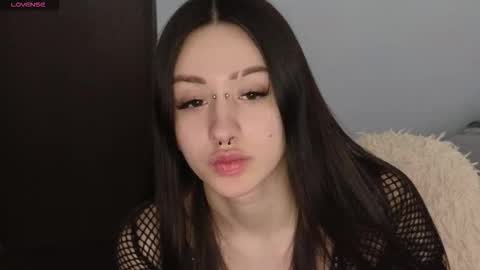 Fenilea online show from January 12, 8:36 pm