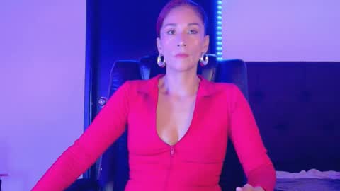 stefannia online show from November 23, 10:33 pm