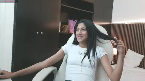 Freyja  online show from April 11, 1:22 am