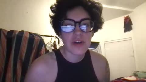 fgsammie online show from April 12, 2:47 am