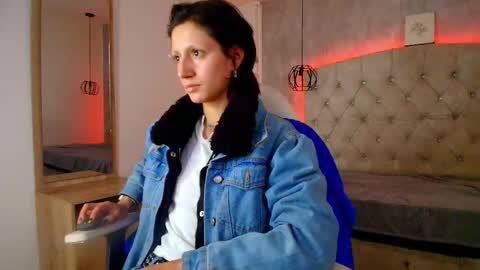   online show from September 10, 1:55 pm