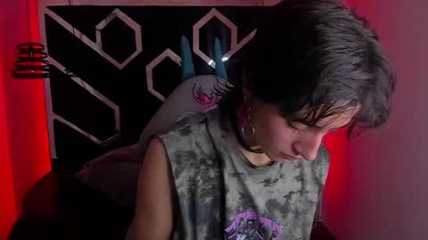   online show from February 23, 1:02 pm