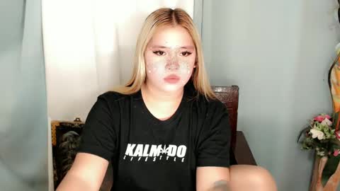Snapshot of filipina_slutty69xxx chatting on December 27, 7:40 am Angela DONT FORGET TO FOLLOW AND GIVE ME APPRECIATION online show from December 27, 7:40 am
