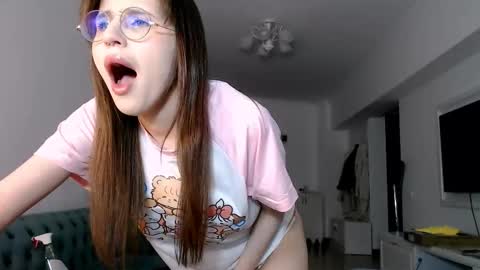 filliana online show from February 4, 11:35 am