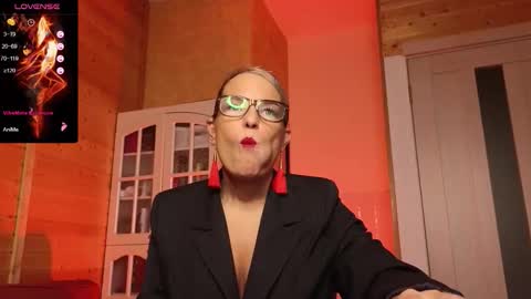 Lady online show from November 8, 5:56 am