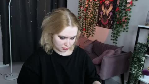 Fiona online show from April 2, 11:02 pm