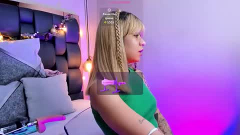 Fio  online show from March 25, 8:01 pm