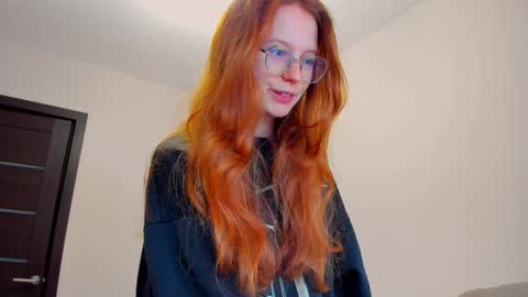 Snapshot of fire_luna chatting on December 9, 8:22 am fire_luna online show from December 9, 8:22 am