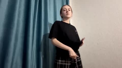 Emma online show from March 4, 7:09 pm