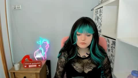 FloraKiss online show from March 11, 7:45 am