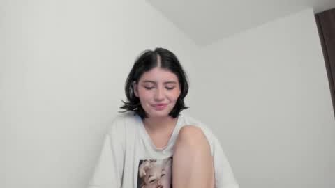 Snapshot of flordejamaica chatting on September 20, 11:47 pm Tell me My Love online show from September 20, 11:47 pm