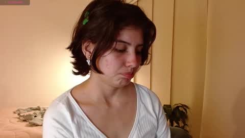 Snapshot of flordejamaica chatting on February 2, 1:23 am Tell me My Love online show from February 2, 1:23 am