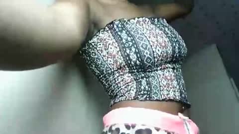 flower748 online show from April 24, 9:01 am