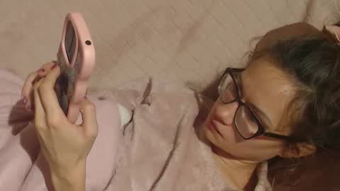 say meow and send tip  online show from November 21, 2:02 am