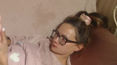 say meow and send tip  online show from October 31, 11:09 pm