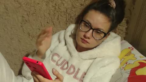 say meow and send tip  online show from January 26, 2:41 pm