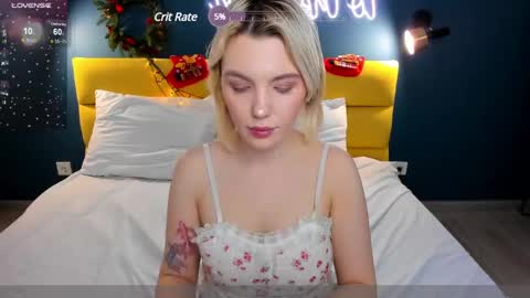 Snapshot of fluffy_monica chatting on January 15, 1:12 am Monica online show from January 15, 1:12 am
