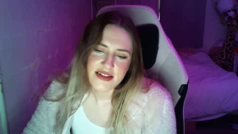 Flux online show from November 12, 2:04 pm