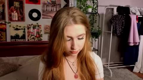 Snapshot of fondadellacioppa chatting on October 6, 1:17 pm fondadellacioppa online show from October 6, 1:17 pm