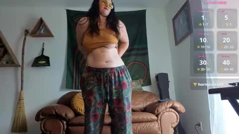 forestdarling online show from February 3, 6:56 pm