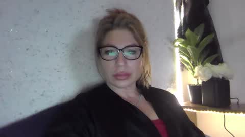 fox_red_lady7 online show from February 1, 9:00 am