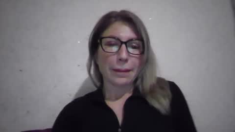 fox_red_lady7 online show from February 18, 9:58 pm