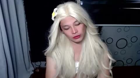 KITTY online show from November 12, 2:53 am