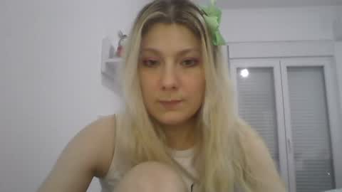 foxy_bright online show from March 27, 7:36 pm