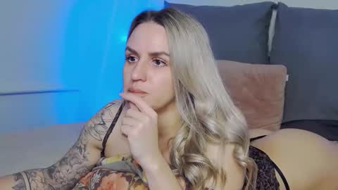 Foxy Kimmi online show from March 16, 5:44 am