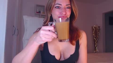 Adela - Single mom. 40 y online show from March 18, 6:40 am