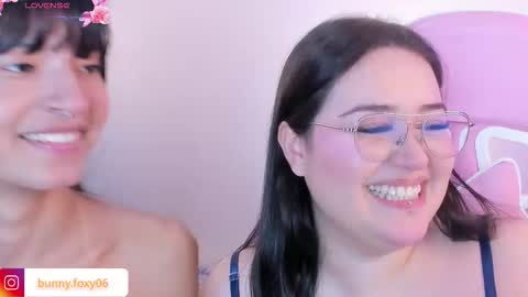 FOXY AND BUNNY online show from November 21, 11:51 pm