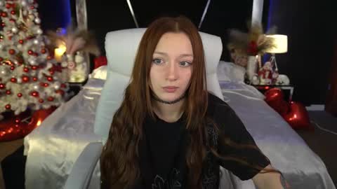 Maya online show from December 19, 3:26 pm