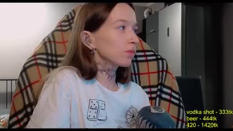 fran_bow online show from October 16, 6:05 am