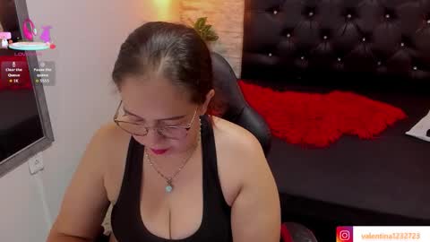 Snapshot of francesca_bbw chatting on October 21, 2:48 am online show from October 21, 2:48 am