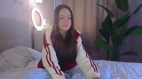 Marybrown eye Katy gray eye online show from February 25, 7:51 am