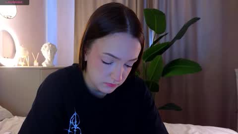 Marybrown eye Katy gray eye online show from March 3, 6:19 am