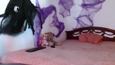 Snapshot of francii_m chatting on October 14, 8:33 pm Francii online show from October 14, 8:33 pm