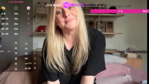 Snapshot of francis_digby chatting on October 2, 11:48 am Francis Digby online show from October 2, 11:48 am