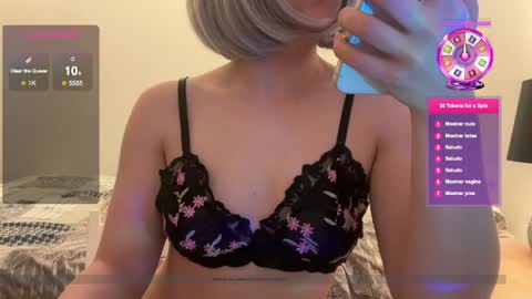 frenchbarbie26 online show from April 13, 12:12 am