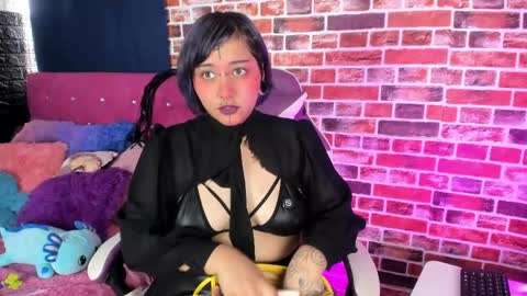 fresa_wafflera online show from April 13, 6:52 pm