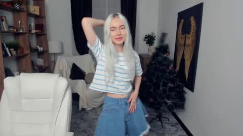 Freya online show from January 17, 7:43 pm